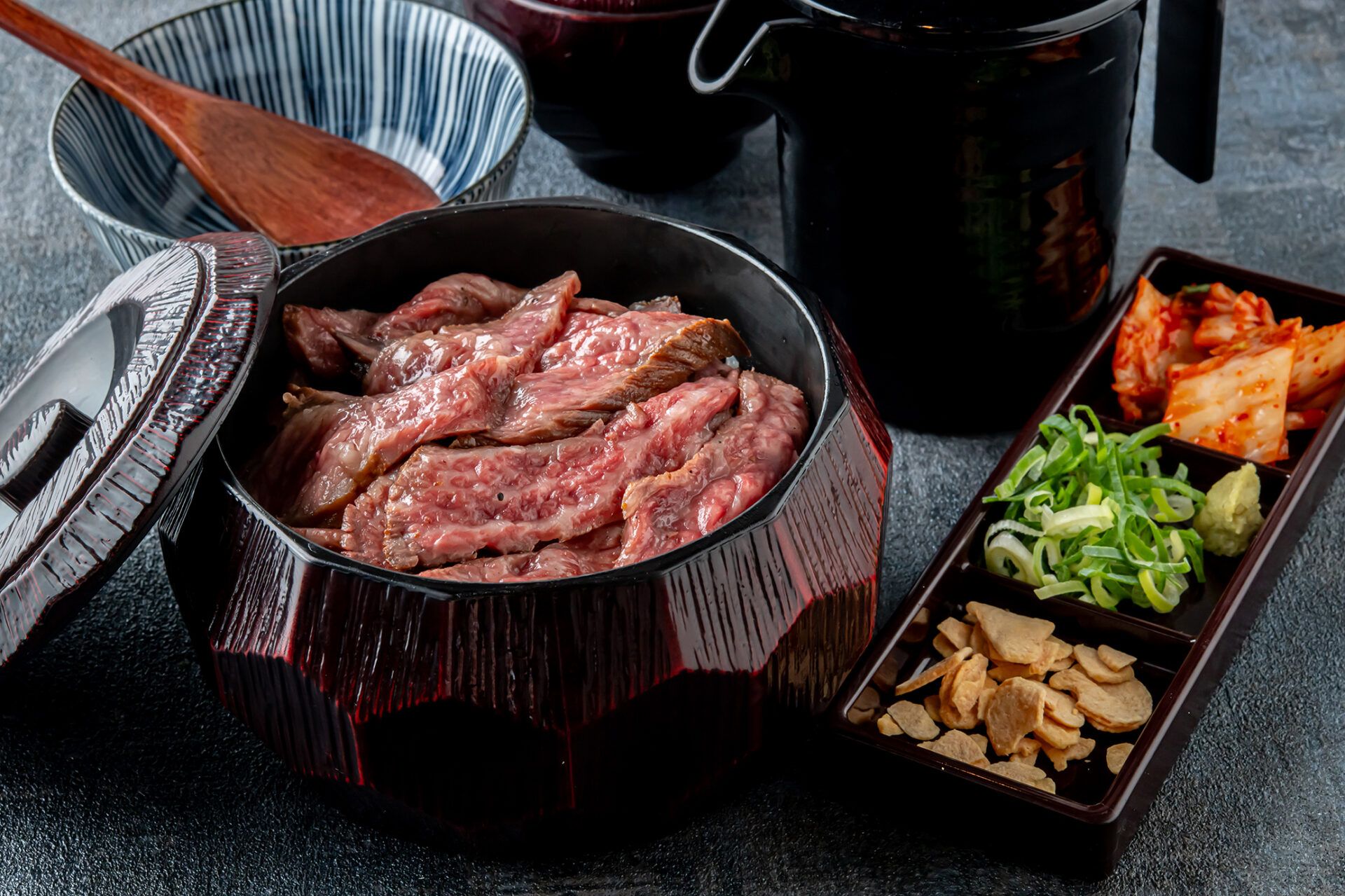 味の変化が楽しい お肉たっぷり「和牛まぶし」